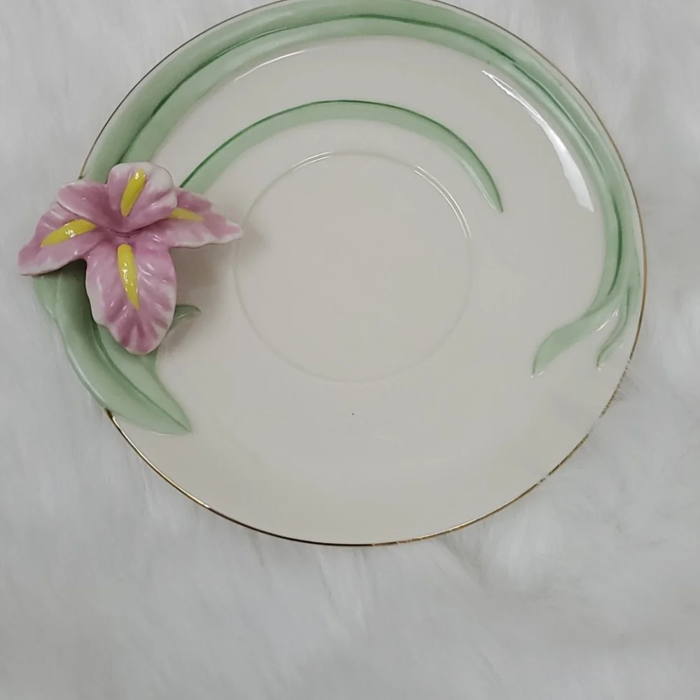 Lena Liu Daffodil Concerto Teacup Saucer Bradford Edition Floral Collectible Dis
